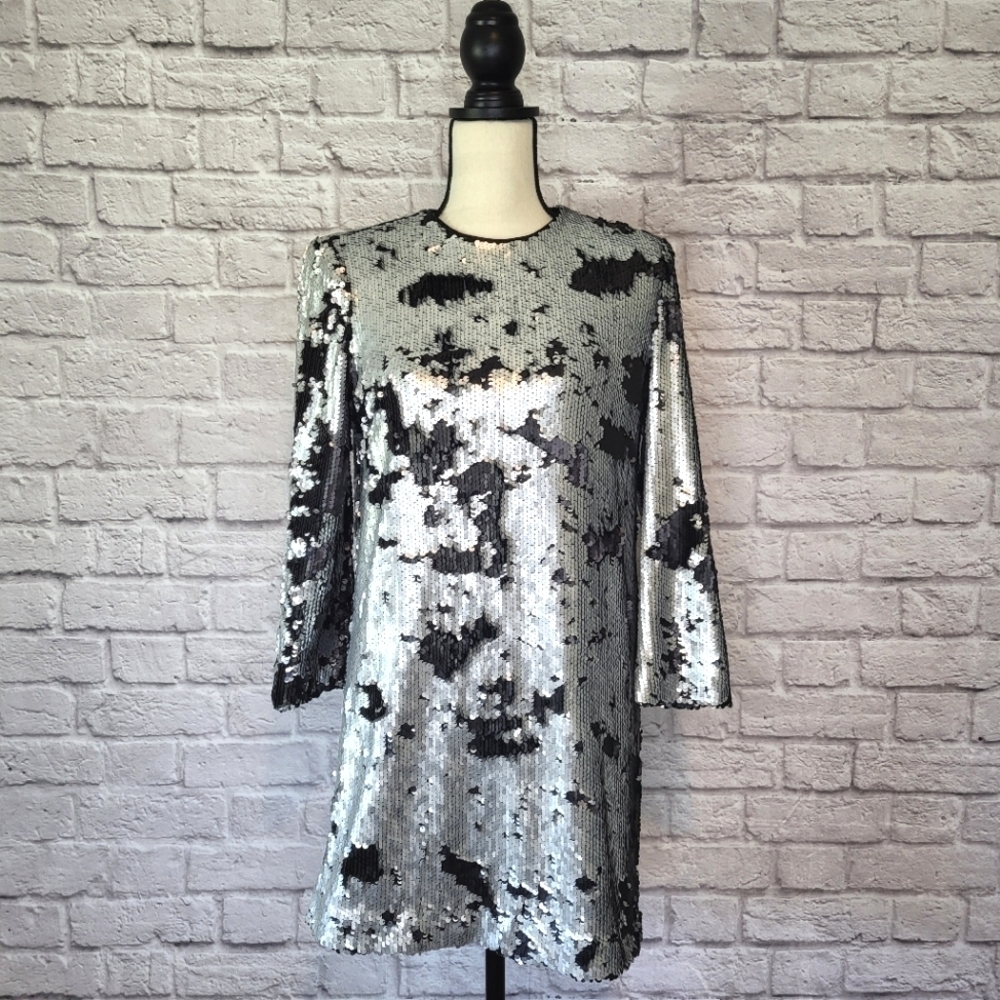 Elizabeth and James Revolve Danya black silver sequins 3/4 sleeve dress size XS - Picture 2 of 12